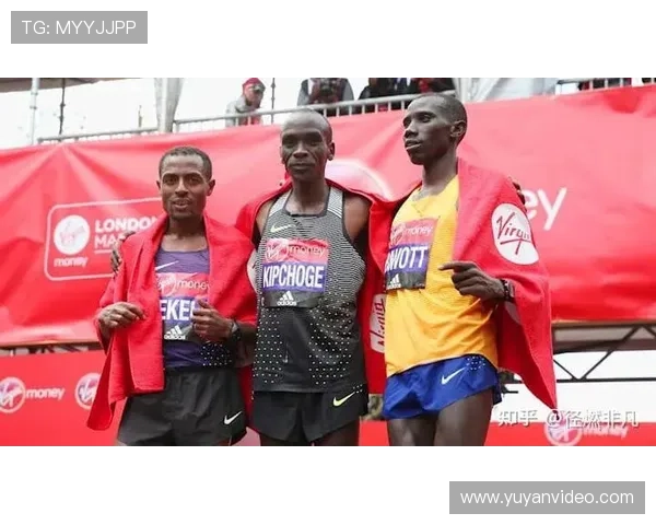 基普鲁托0.16秒险胜穆蒂索，创纽约马拉松最小夺冠差距